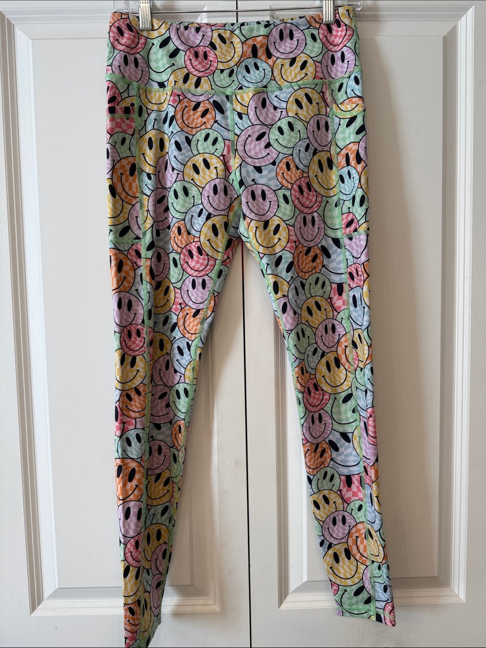 Women’s Constantly Varied Gear Smiley Leggings with Pockets in Great Condition